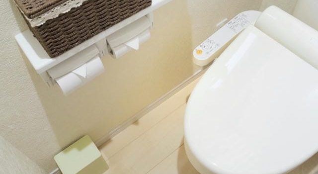 トイレの水漏れを未然に防ぐための賢い対策と業者選びのポイント